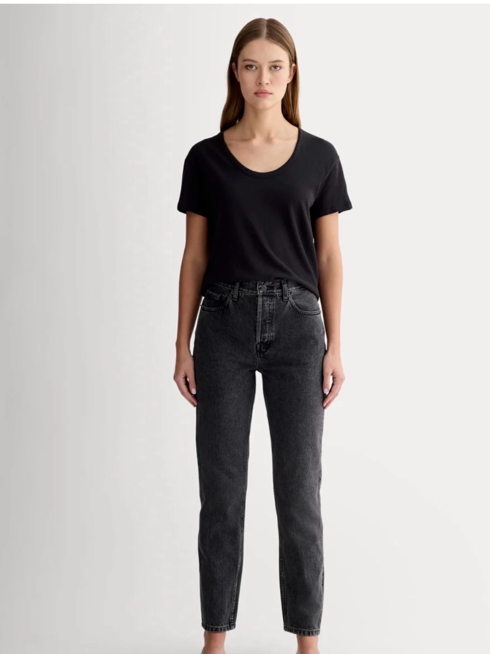 EVERLANE The Curvy '90s Cheeky Hourglass Jean (28.5" Regular) - Washed Black
